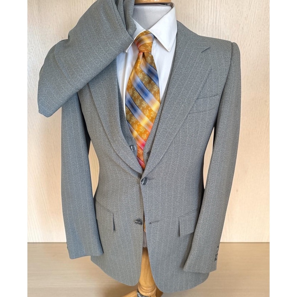 Richman Brothers 3 Piece Suit 38L Pants 30 x 34 Gray Pin Stripe Vest Vintage